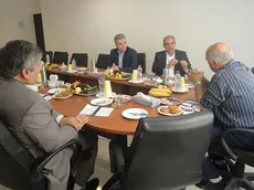 برگزاری جلسه هم اندیشی دوره های آموزشی مربوط به نظام  مدیریت دانش  در واحد آموزشی گیلان 